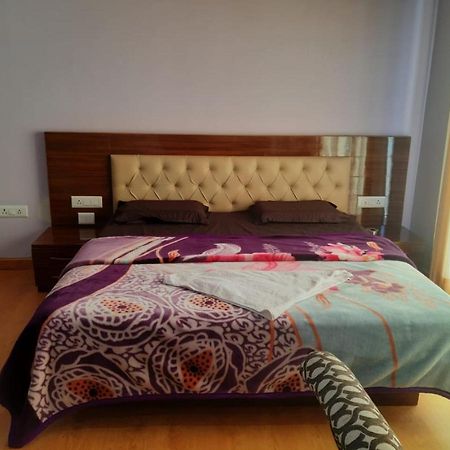 Destiny Hotel Solan Zewnętrze zdjęcie